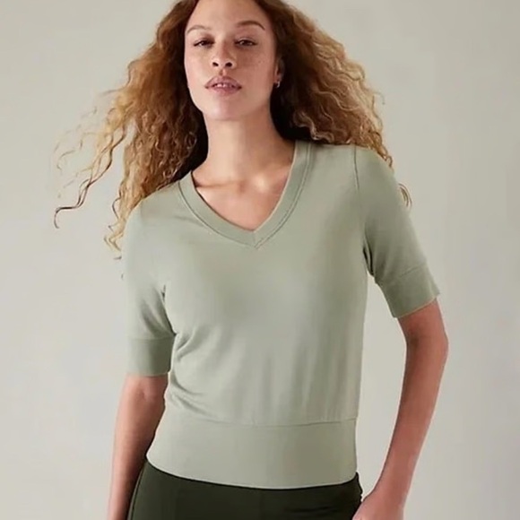Women's Athleta Step Forward Sweatshirt Tee Green/Gray Sz M Athleta Casual - Picture 1 of 8